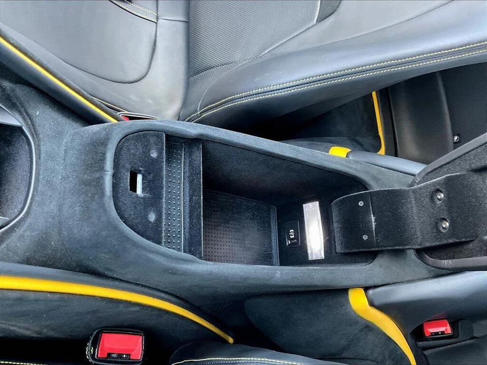 2023 Ferrari Roma - Image 19 of 31