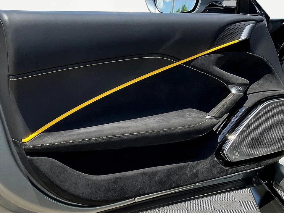2023 Ferrari Roma - Image 23 of 31
