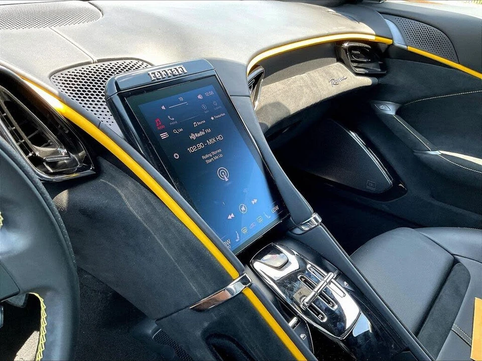 2023 Ferrari Roma - Image 18 of 31