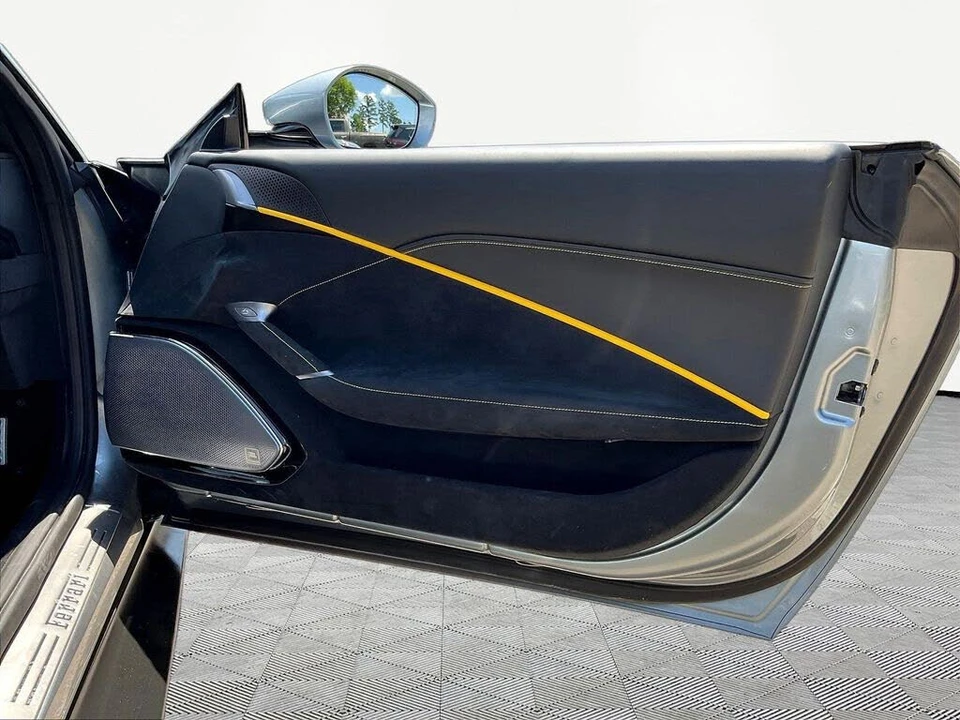 2023 Ferrari Roma - Image 30 of 31