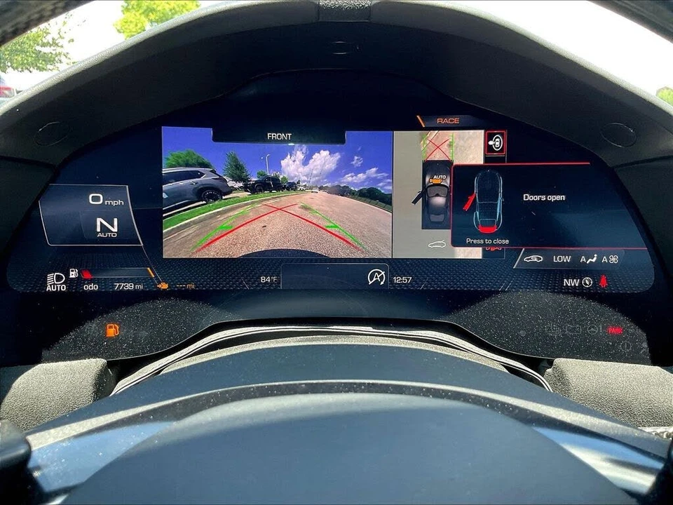 2023 Ferrari Roma - Image 16 of 31