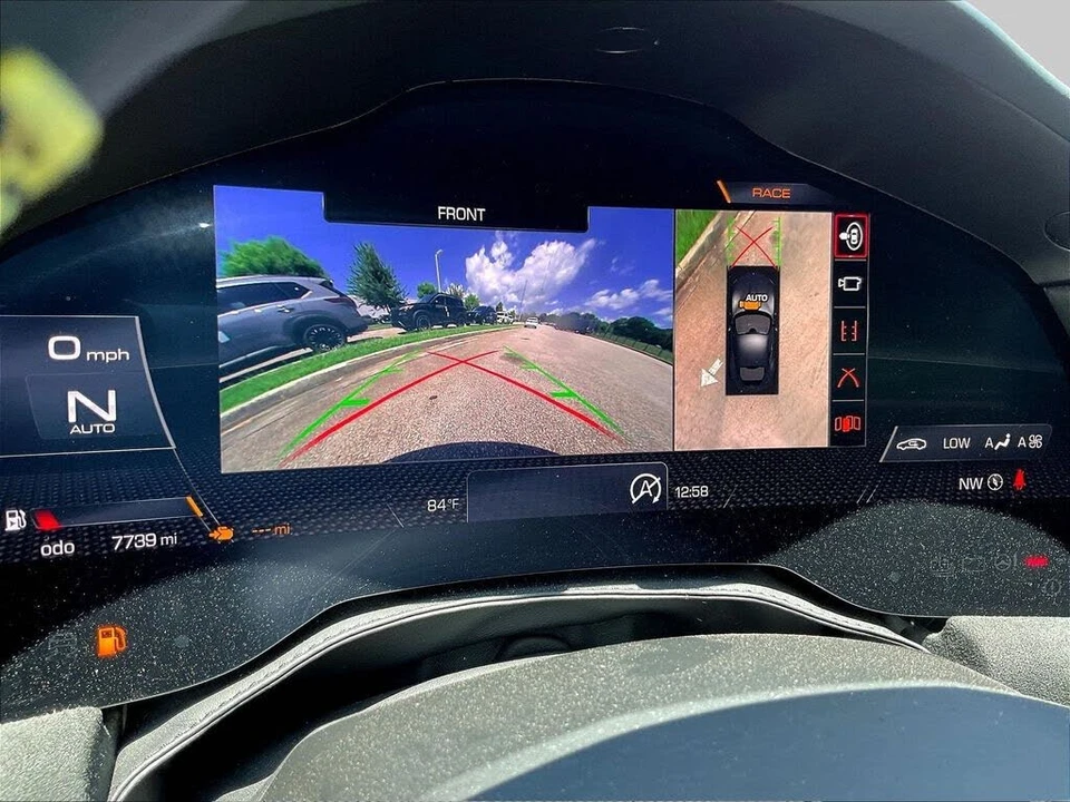 2023 Ferrari Roma - Image 17 of 31