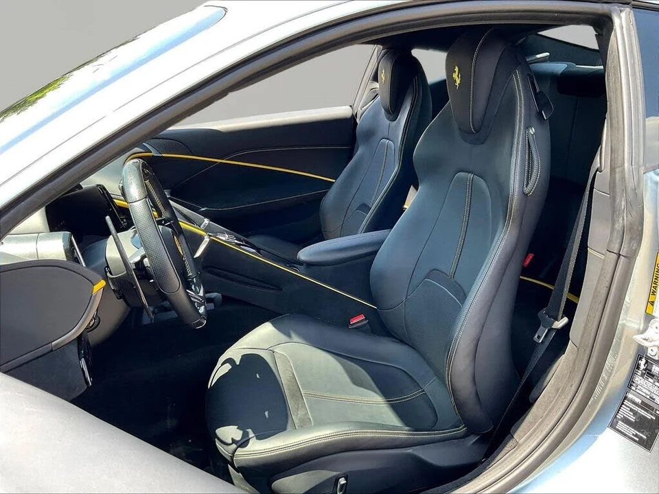 2023 Ferrari Roma - Image 24 of 31