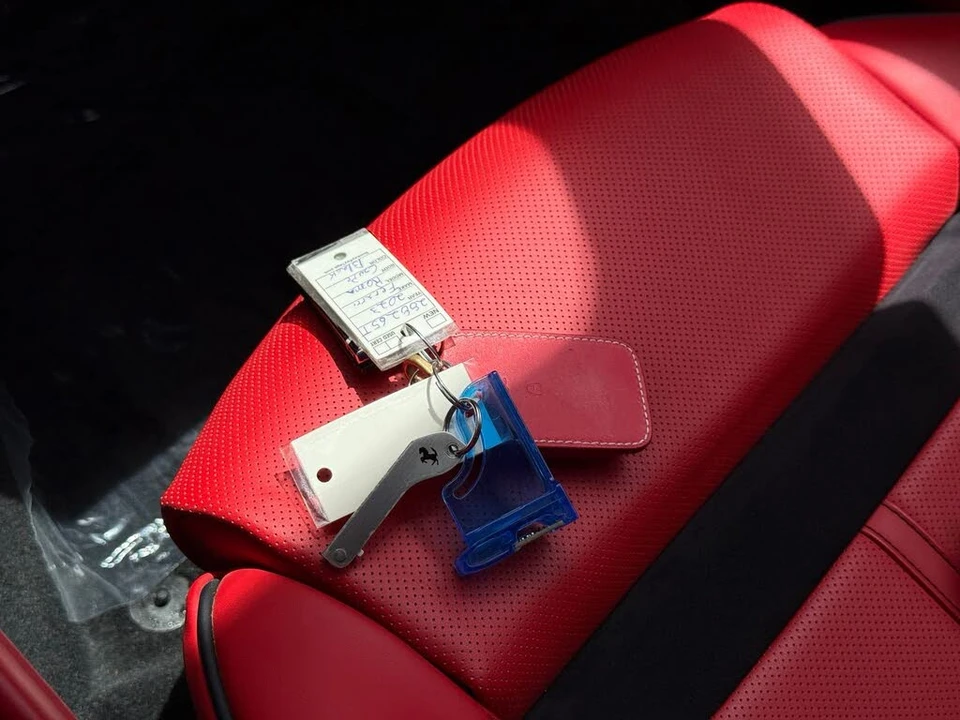 2023 Ferrari Roma - Image 24 of 31