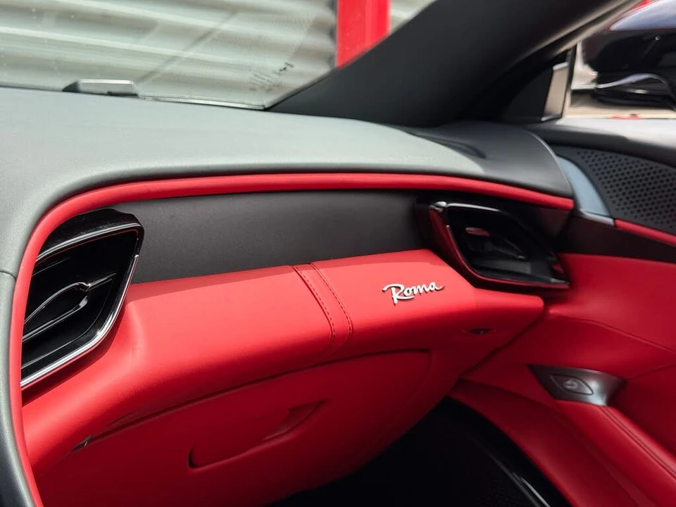 2023 Ferrari Roma - Image 26 of 31