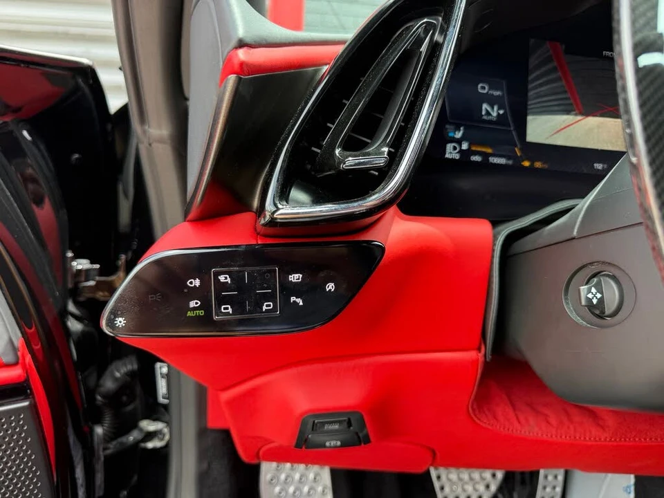 2023 Ferrari Roma - Image 29 of 31
