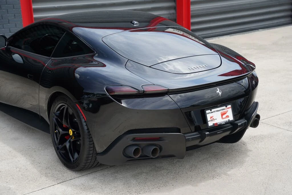 2023 Ferrari Roma - Image 14 of 31