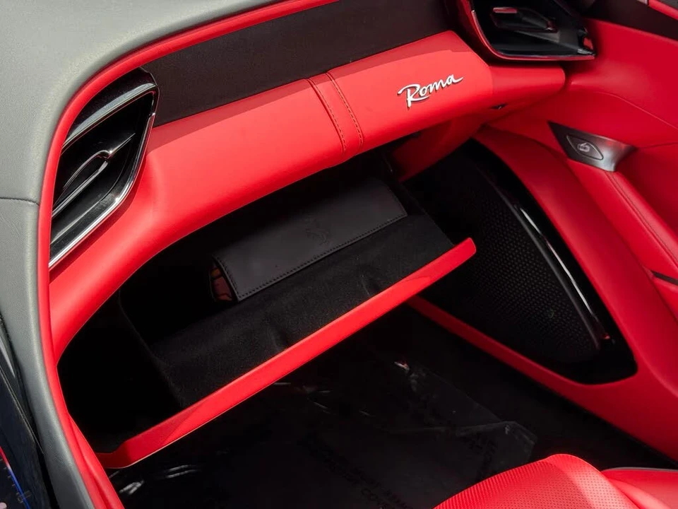 2023 Ferrari Roma - Image 27 of 31