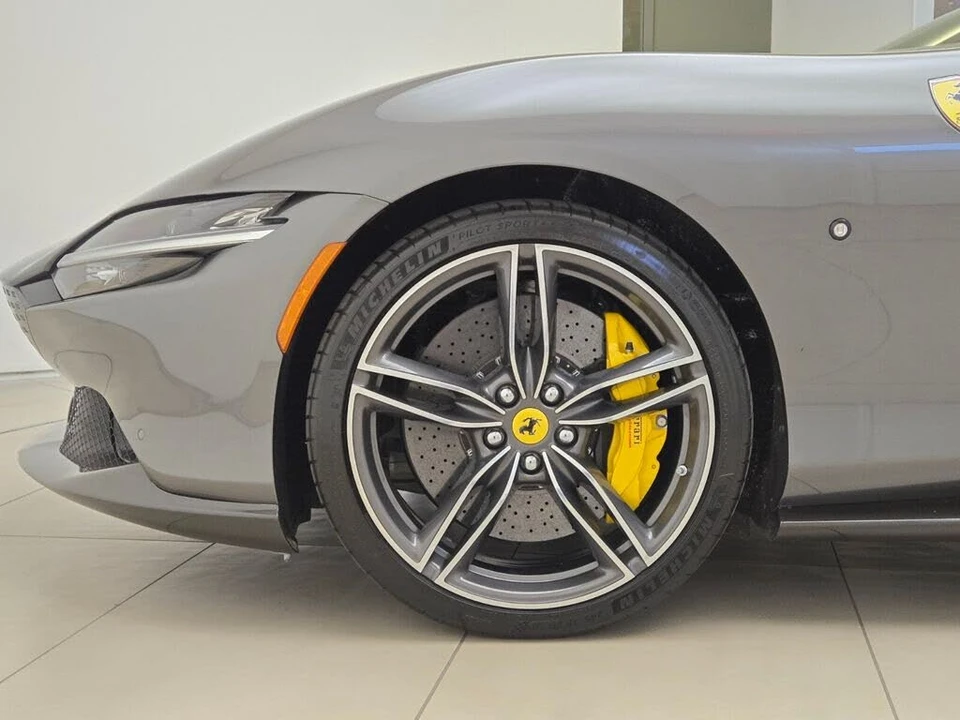 2023 Ferrari Roma - Image 13 of 31