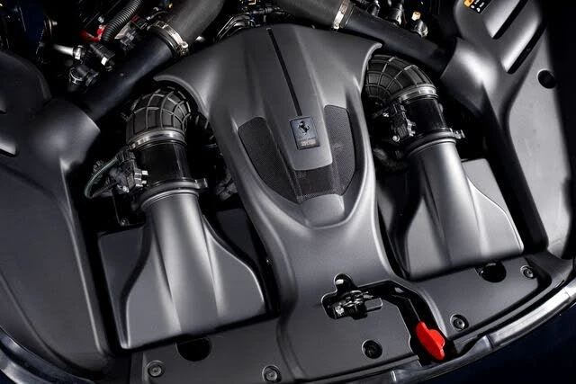 2023 Ferrari Roma - Image 17 of 31