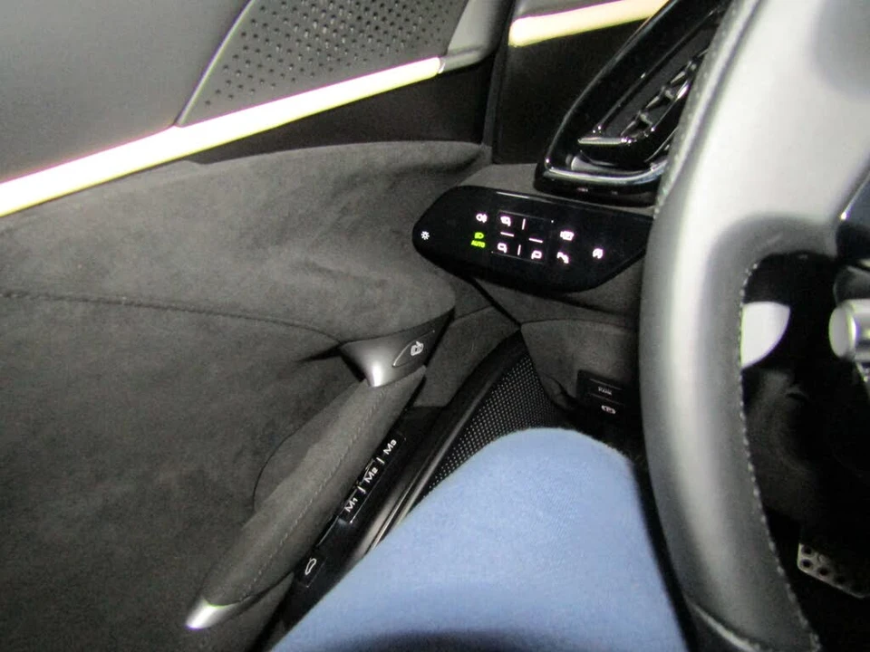 2023 Ferrari Roma - Image 12 of 19