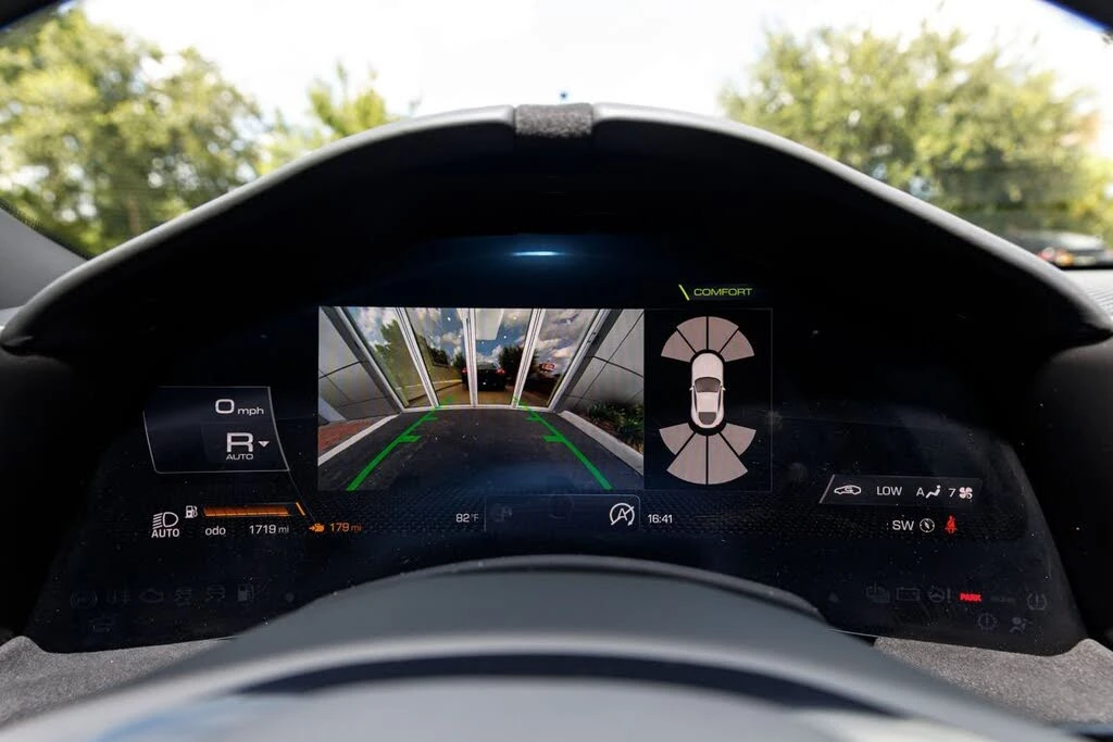 2023 Ferrari Roma - Image 28 of 31