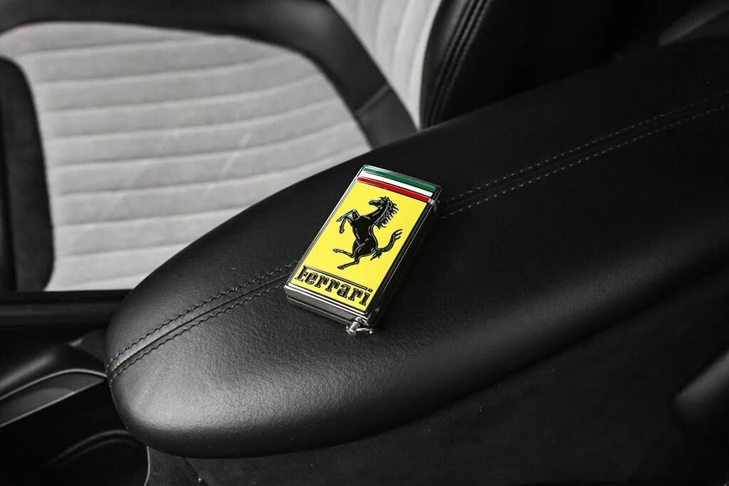 2023 Ferrari Roma - Image 21 of 31