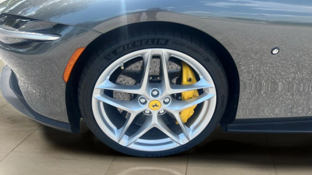 2023 Ferrari Roma - Image 14 of 31