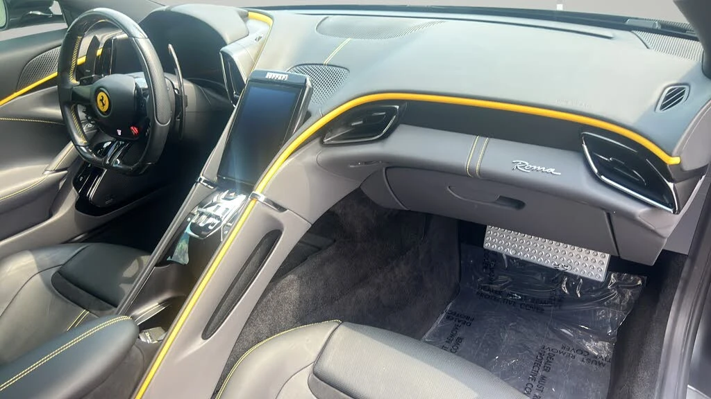 2023 Ferrari Roma - Image 21 of 31