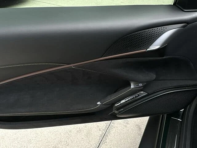 2023 Ferrari Roma - Image 21 of 31