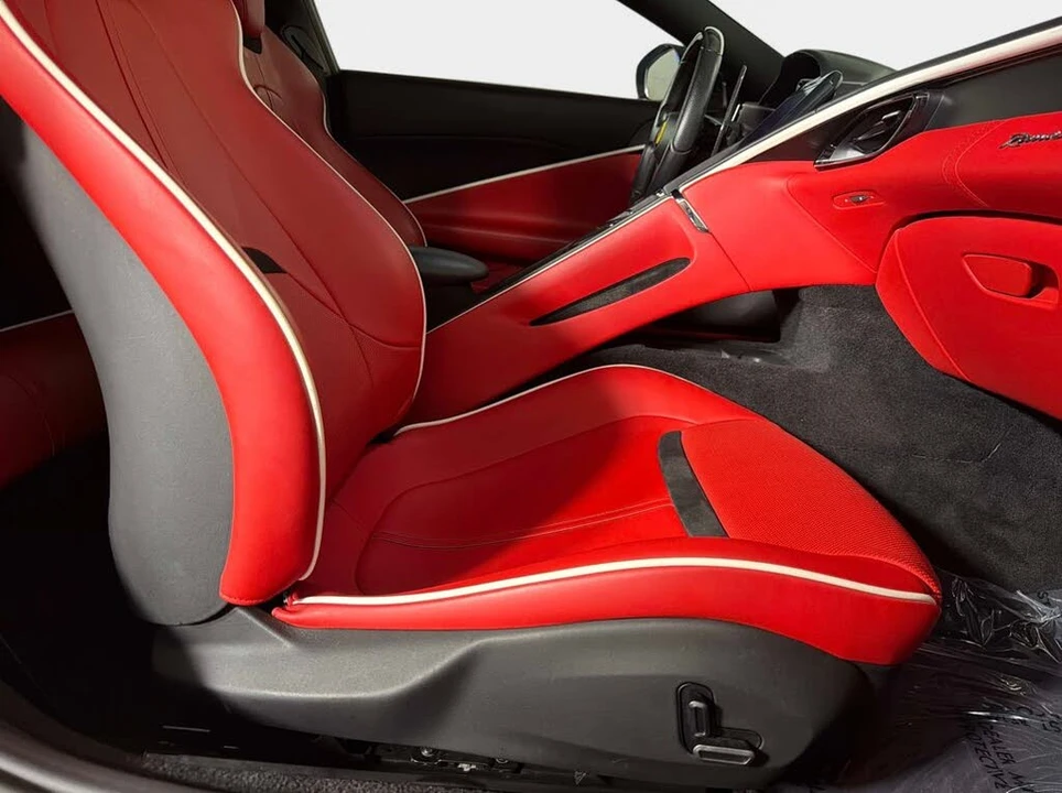 2023 Ferrari Roma - Image 19 of 31