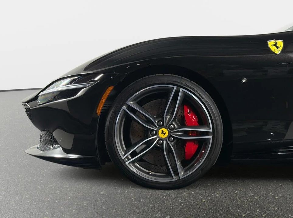 2023 Ferrari Roma - Image 13 of 31