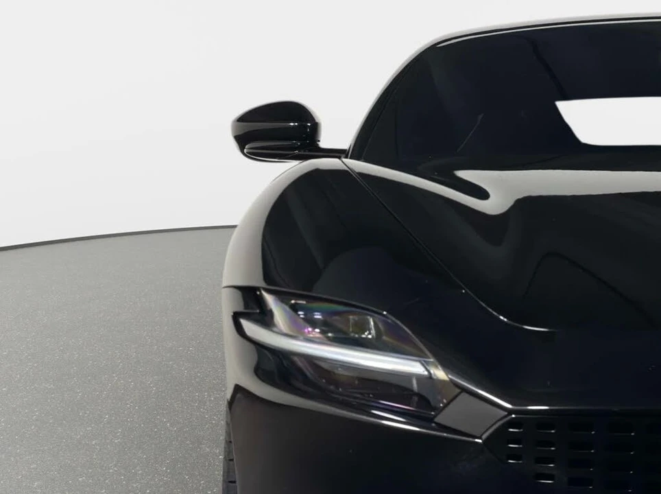 2023 Ferrari Roma - Image 17 of 31