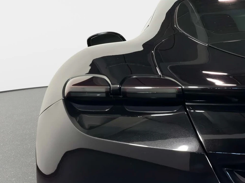 2023 Ferrari Roma - Image 8 of 31