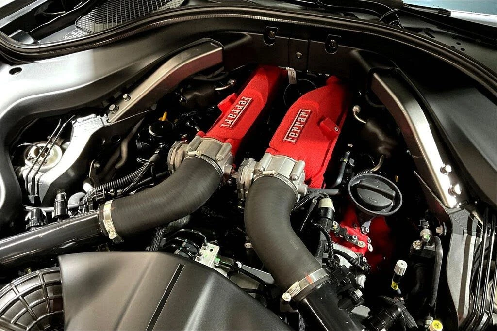 2023 Ferrari Roma - Image 27 of 31