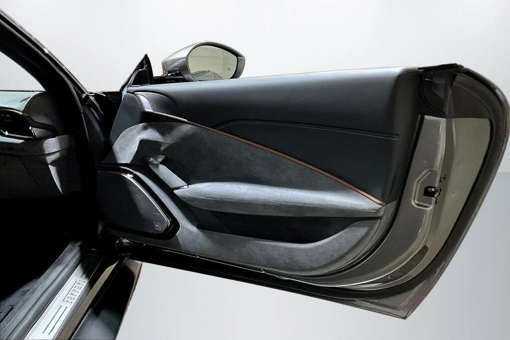 2023 Ferrari Roma - Image 24 of 31