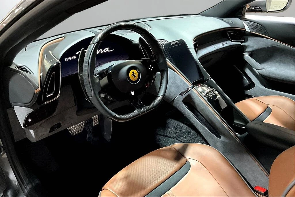 2023 Ferrari Roma - Image 15 of 31