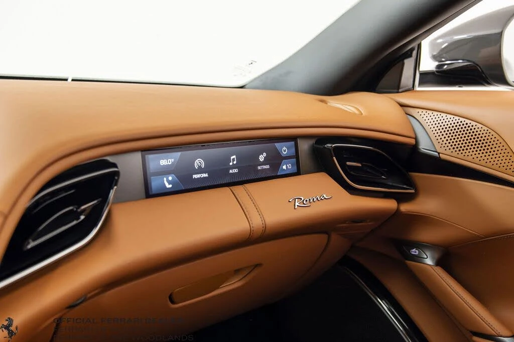 2023 Ferrari Roma - Image 14 of 31