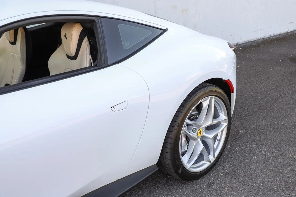 2023 Ferrari Roma - Image 30 of 31
