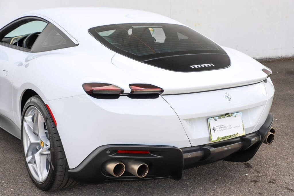 2023 Ferrari Roma - Image 26 of 31