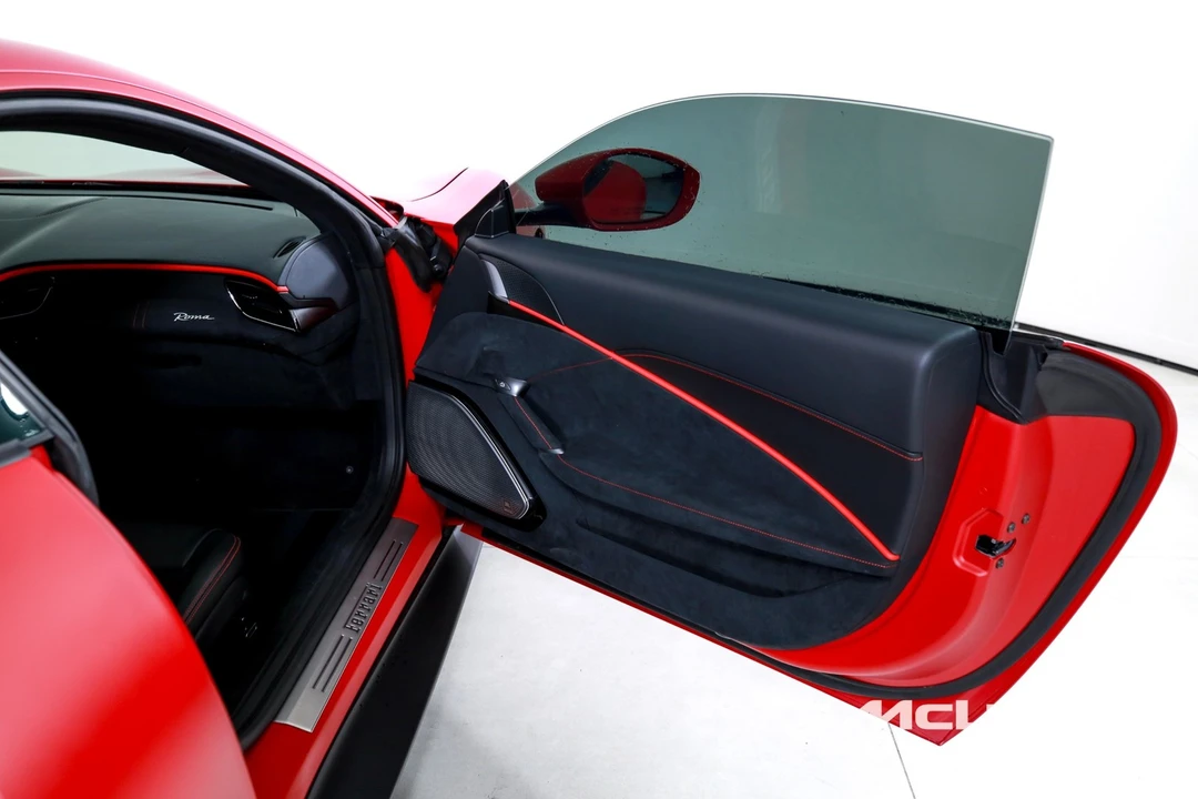 2023 Ferrari Roma - Image 18 of 21