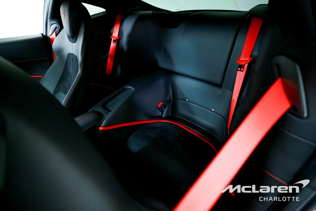 2023 Ferrari Roma - Image 16 of 21
