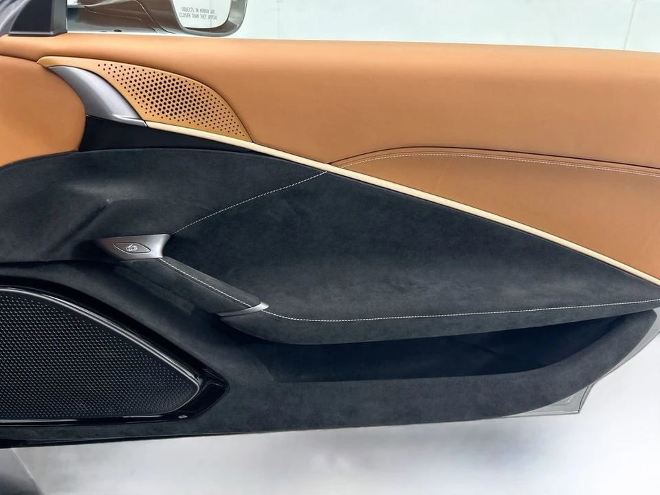2023 Ferrari Roma - Image 24 of 31