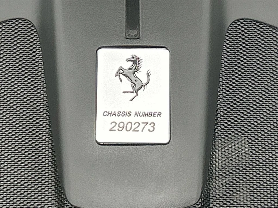 2023 Ferrari Roma - Image 28 of 31