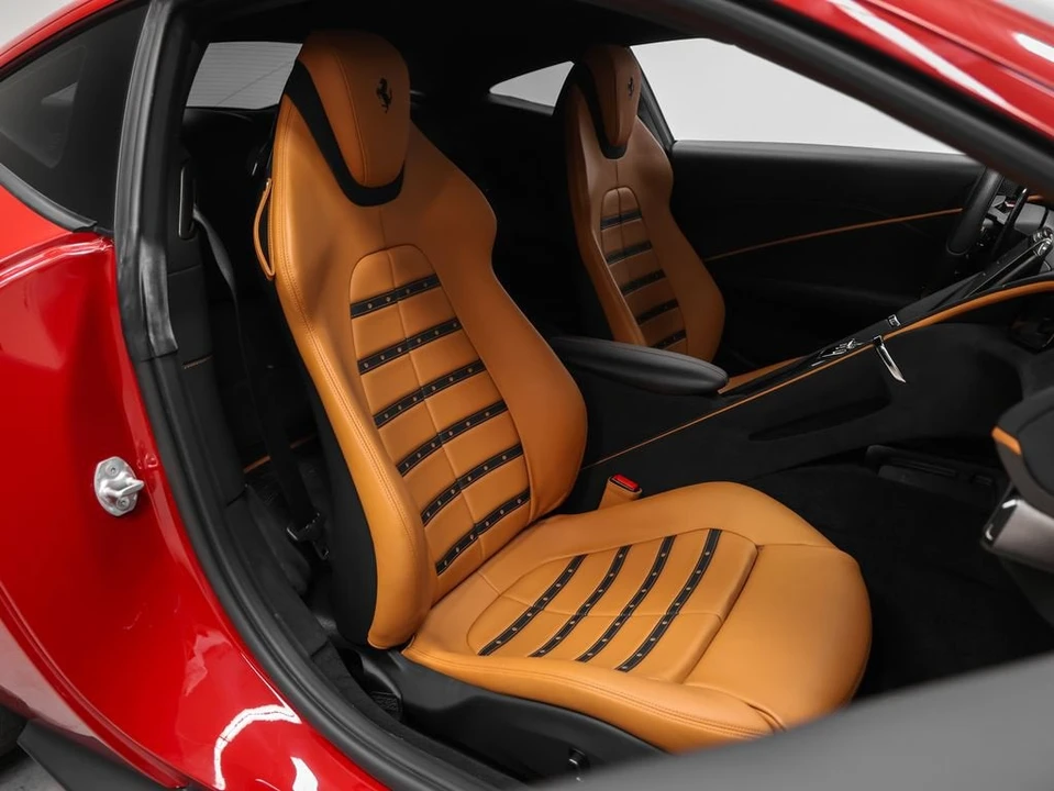 2023 Ferrari Roma - Image 26 of 31