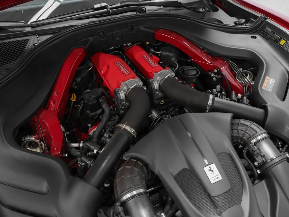 2023 Ferrari Roma - Image 15 of 31