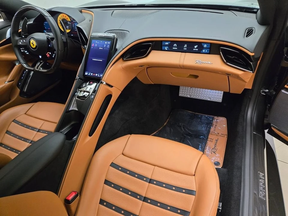 2023 Ferrari Roma - Image 26 of 31
