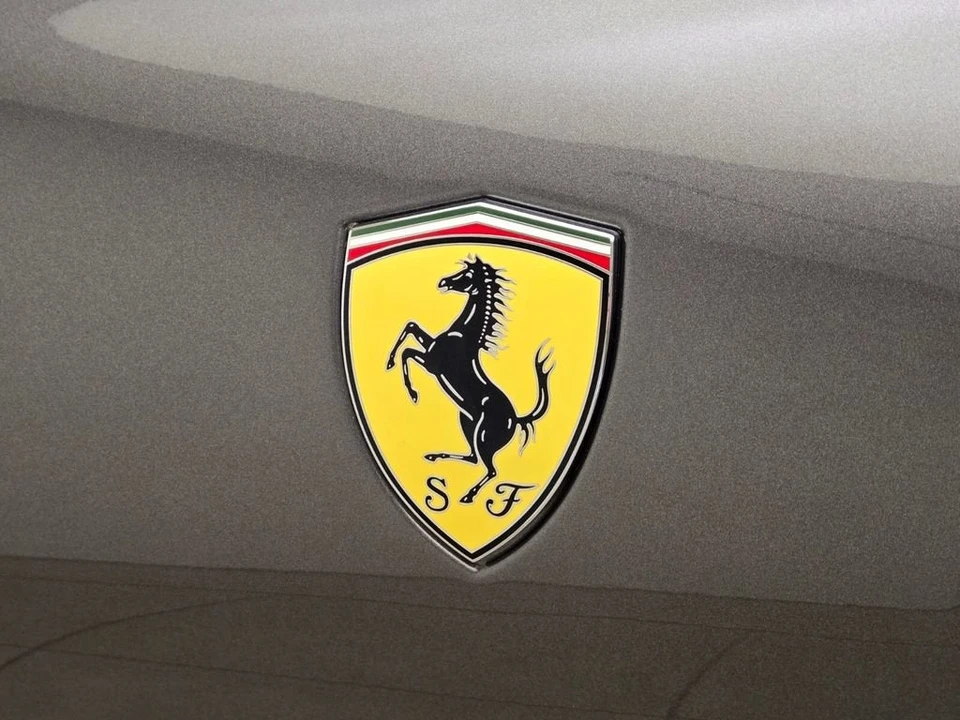 2023 Ferrari Roma - Image 16 of 31