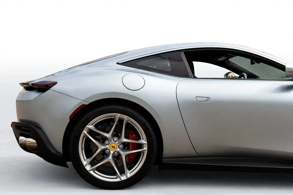 2023 Ferrari Roma - Image 17 of 31