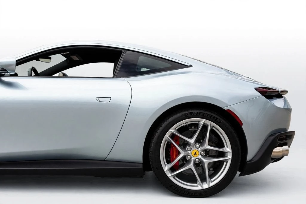 2023 Ferrari Roma - Image 25 of 31