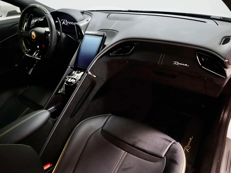 2023 Ferrari Roma - Image 15 of 31