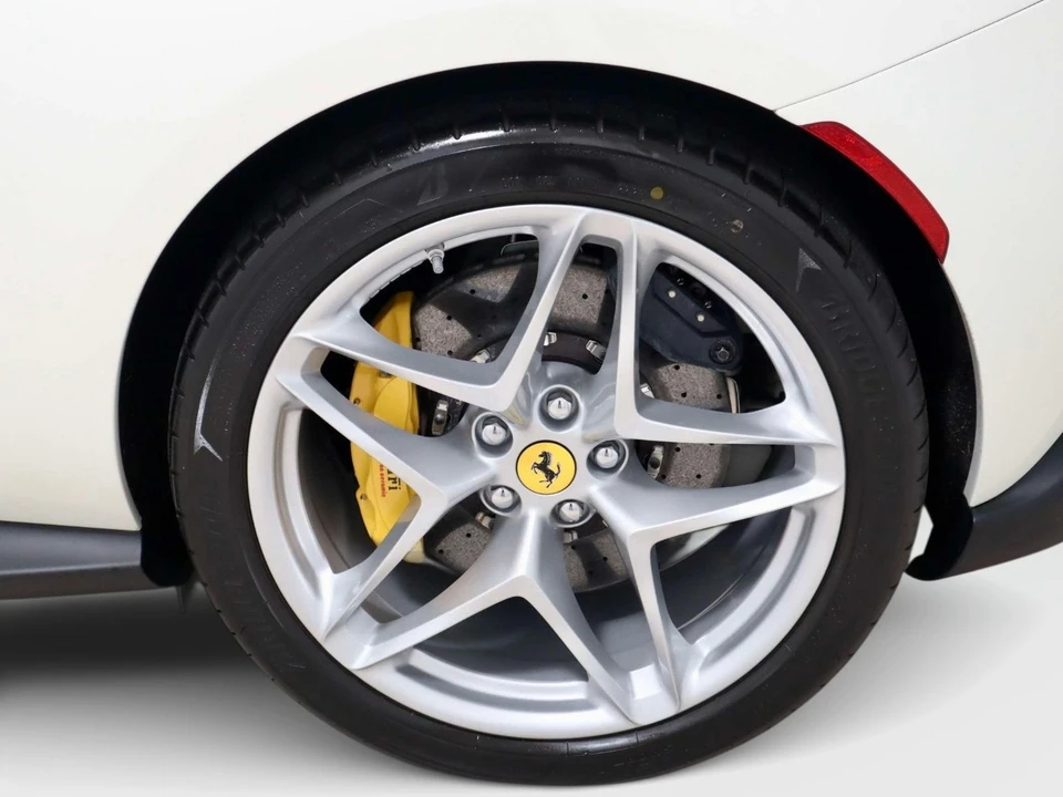 2023 Ferrari Roma - Image 9 of 31