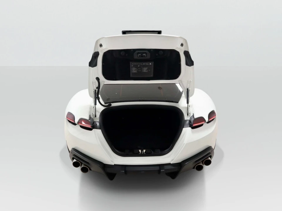 2023 Ferrari Roma - Image 10 of 31