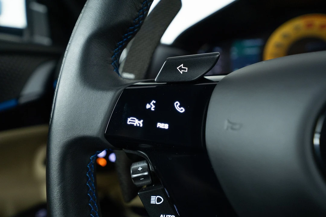 2023 Ferrari Roma - Image 18 of 31