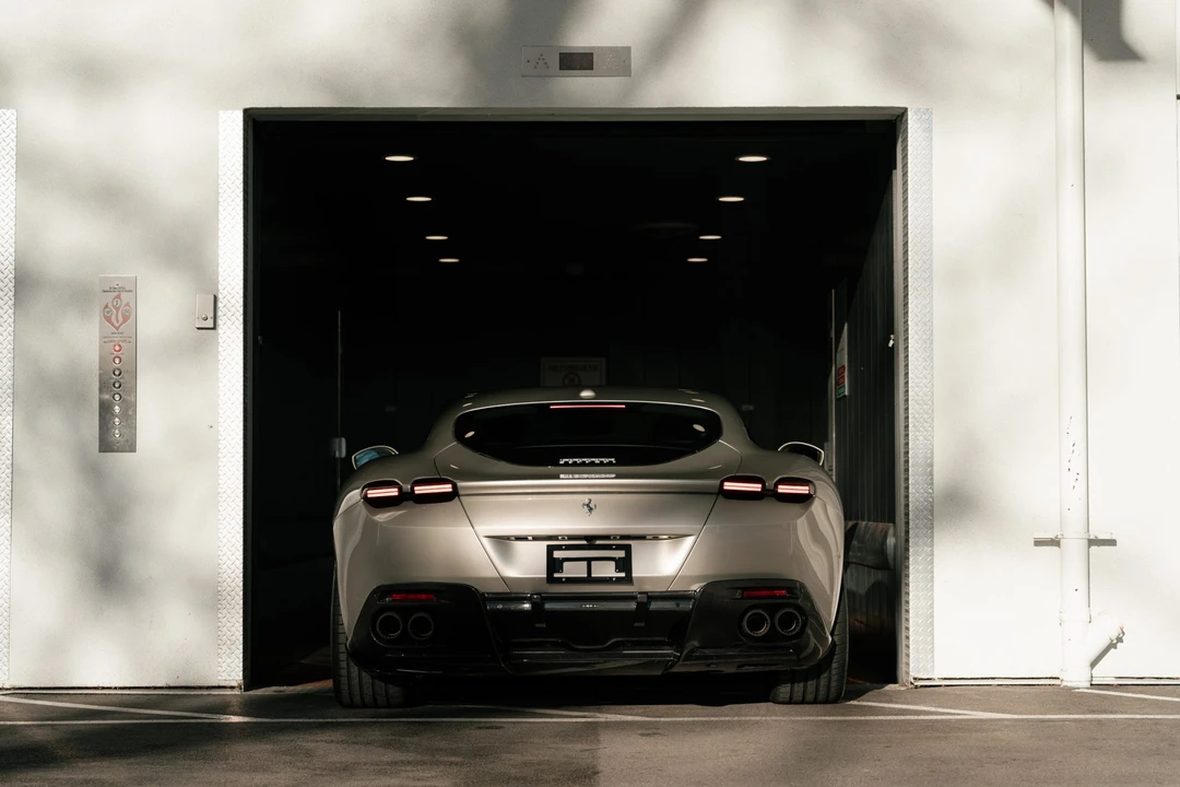 2023 Ferrari Roma - Image 16 of 31