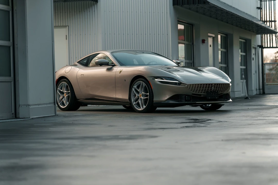 2023 Ferrari Roma - Image 17 of 31