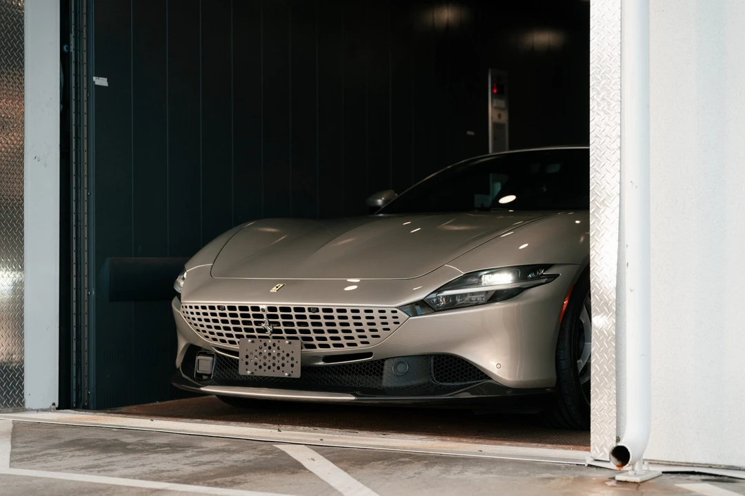 2023 Ferrari Roma - Image 22 of 31