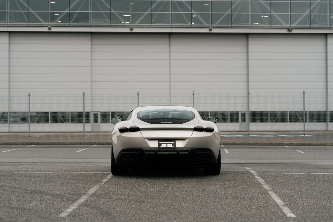 2023 Ferrari Roma - Image 11 of 31