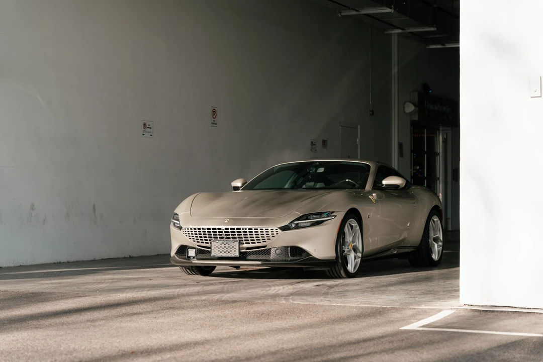 2023 Ferrari Roma - Image 2 of 31