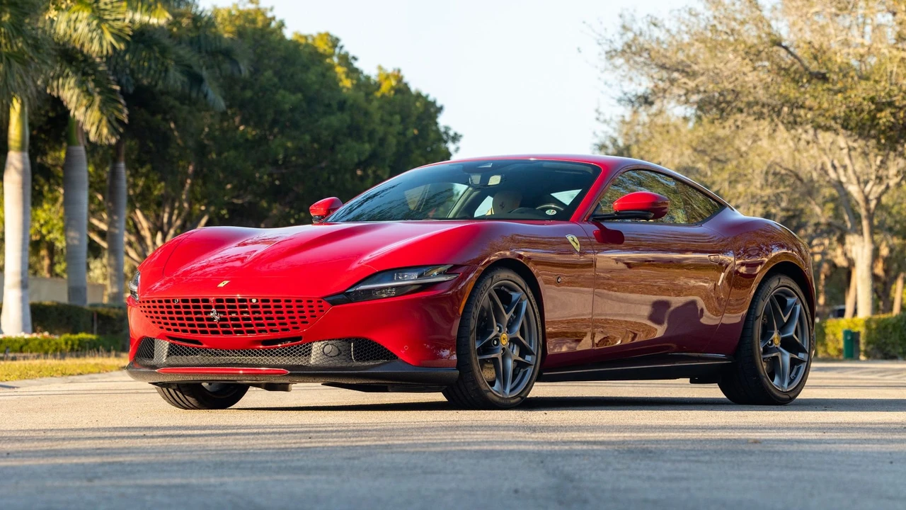 2023 Ferrari Roma - Image 11 of 31
